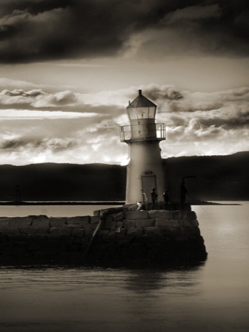 Black and White Lighthouse Wallpaper
