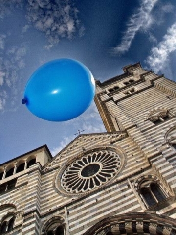Blue Balloon Wallpaper