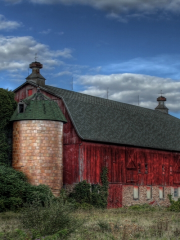 Old Red Barn Wallpaper