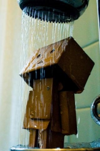 Box Man Shower Wallpaper